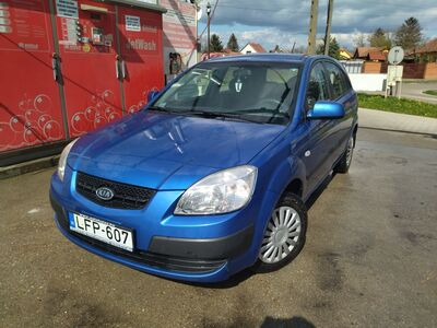autó főképe
