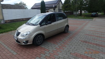 autó főképe