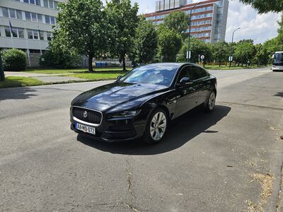 autó főképe