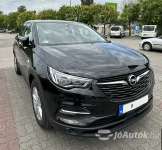 autó főképe