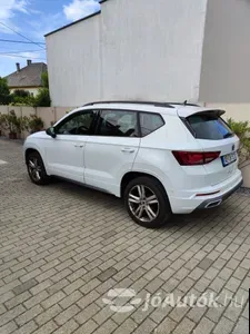 autó főképe