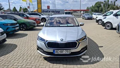 autó főképe