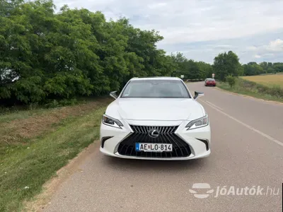 autó főképe