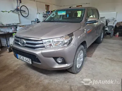 autó főképe
