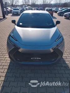 autó főképe