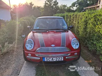 autó főképe