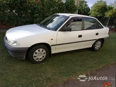 autó főképe