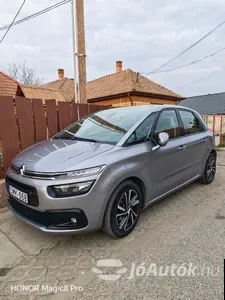 autó főképe