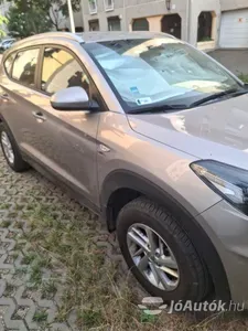 autó főképe