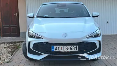 autó főképe