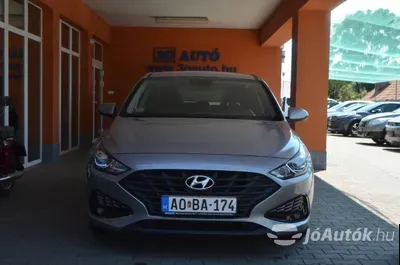 autó főképe