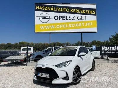 autó főképe