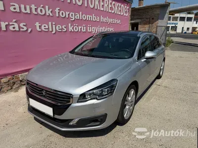 autó főképe