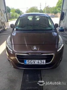 autó főképe