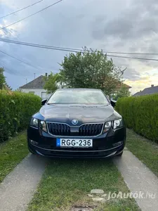 autó főképe