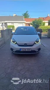 autó főképe