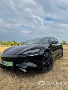 autó főképe
