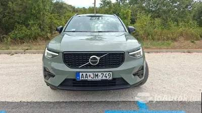 autó főképe