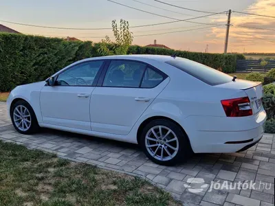 autó főképe