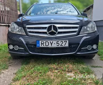 autó főképe