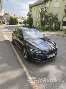 autó főképe