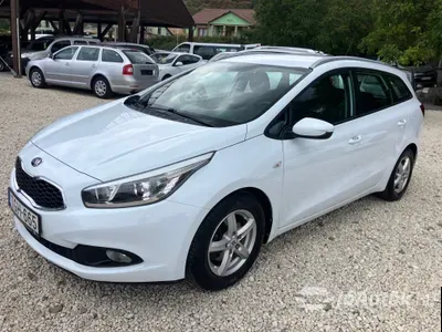autó főképe