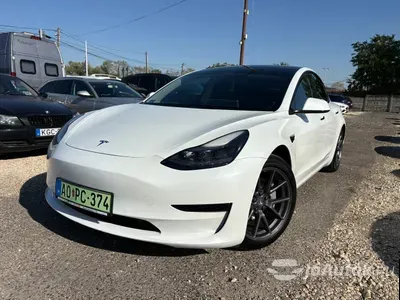 autó főképe