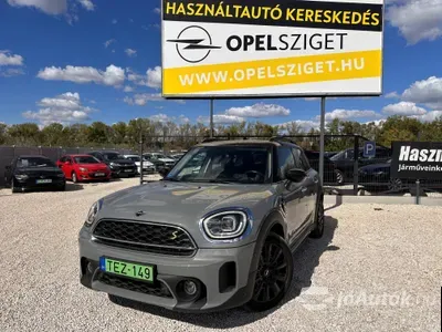 autó főképe