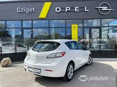 autó főképe