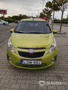 autó főképe