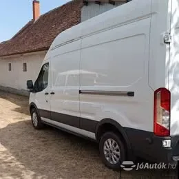 autó főképe