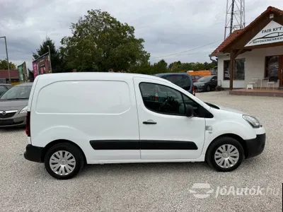 autó főképe