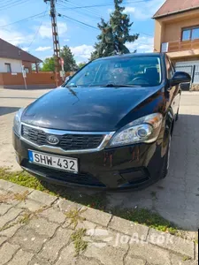autó főképe