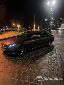 autó főképe