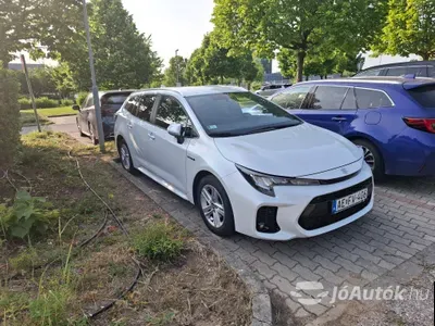 autó főképe