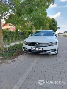 autó főképe