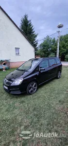 autó főképe