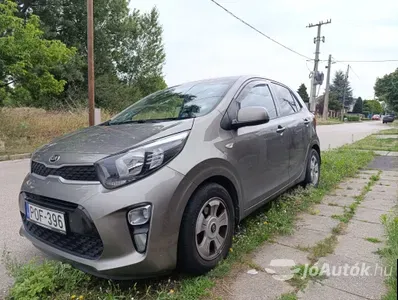 autó főképe