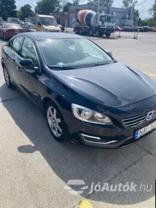 autó főképe
