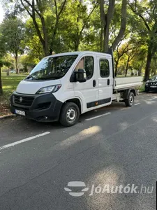 autó főképe