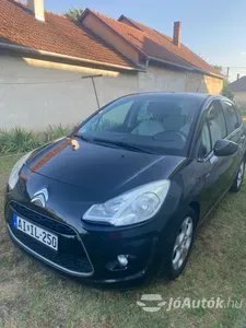 autó főképe