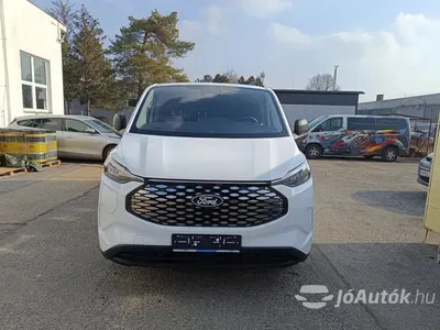 autó főképe
