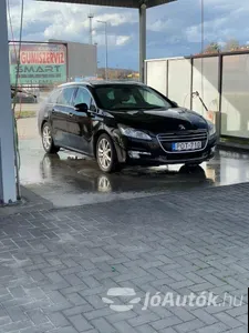 autó főképe