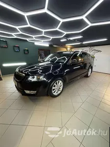 autó főképe