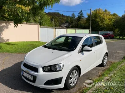 autó főképe