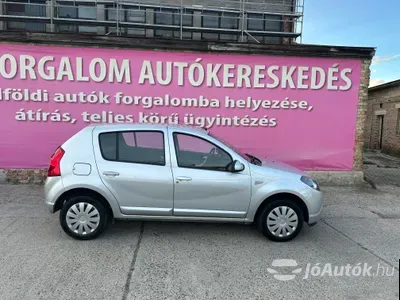 autó főképe