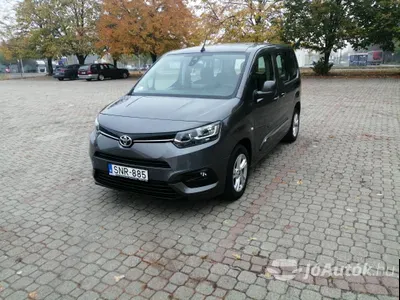 autó főképe