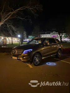 autó főképe