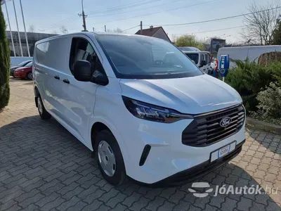 autó főképe
