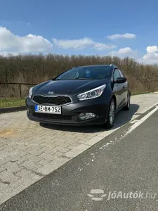 autó főképe